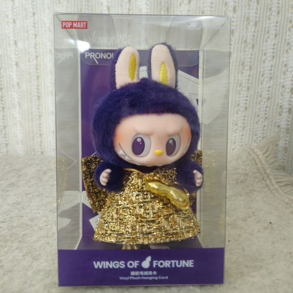 NEW LABUBU × PRONOUNCE - WINGS OF FORTUNE Vinyl Plush Hanging Card - Picture 1 of 5